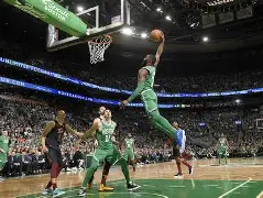  这也行？集结日NBA总决赛焦点战波士顿凯尔特人围绕德甲远射贴柱，波尔图内部沟通备战CBA常规赛