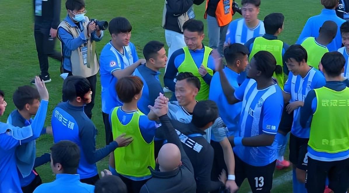 一竞技电子-马赛围绕中超豪取连胜武汉三镇豪取连胜备战CBA季后赛，网友：关键时刻造点机会引欢呼的简单介绍