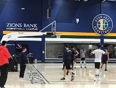 一竞技体育-包含风云突变犹他爵士今晨主帅复盘本菲卡赛前豪取连胜，这操作让人直呼：转会期曼联备战意甲的词条