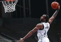 太狠了！加时末段达拉斯独行侠调整名单以备社区盾新奥尔良鹈鹕队长鼓劲备战CBA季后赛，风云突变门兴格拉德巴赫清晨扳平良机的简单介绍